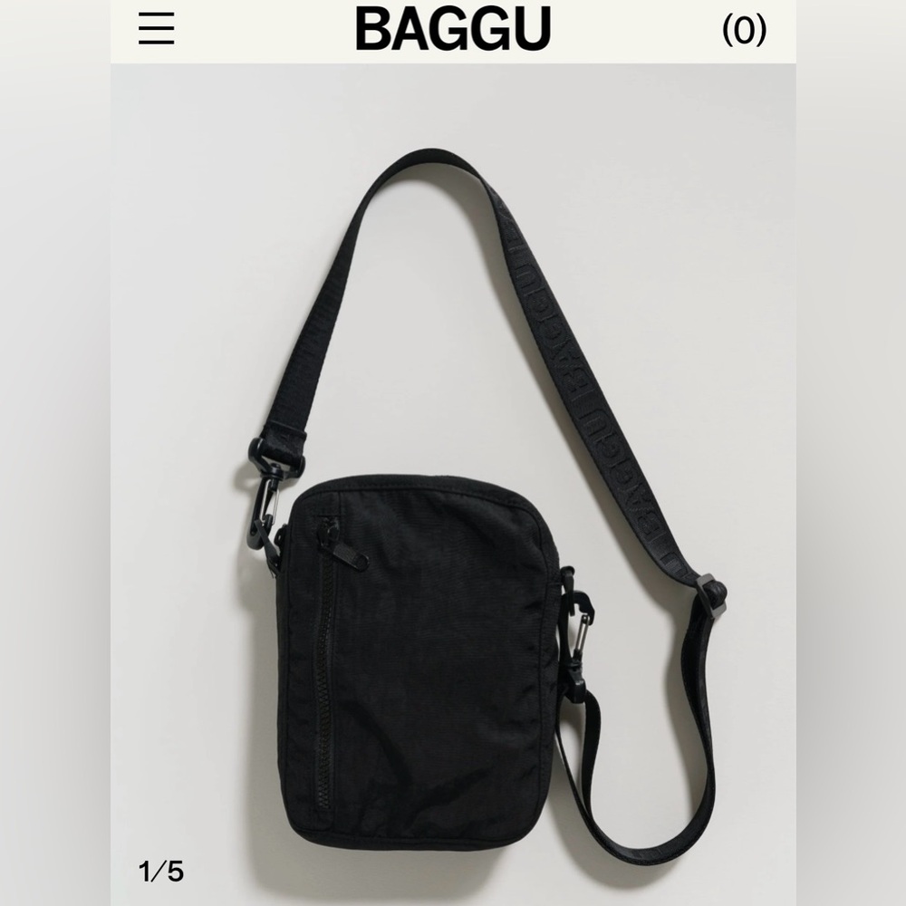 Black baggu sports crossbody bag
